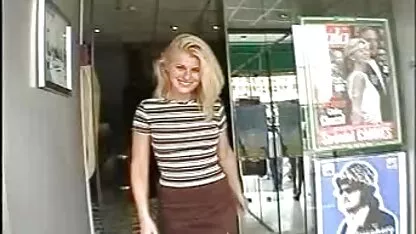 Brandi Ame johnny Pecados video sexo oral no homem escritório danadinho