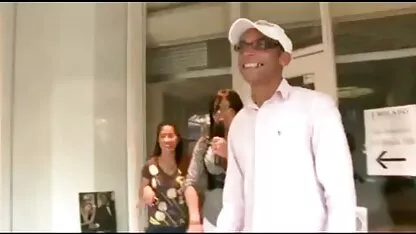 Mãe pornô: corno com boquete com garganta profunda um homem