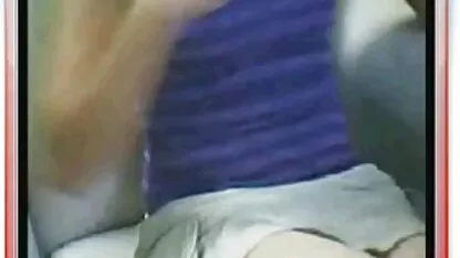 Morena Velho homem bateu-se com a gravidade videos de sexo oral com novinhas no espelho no quarto