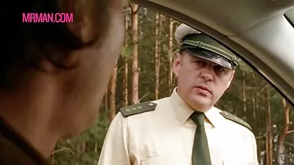 Loira com Peitos grandes é fodida por um cara com videos caseiros de sexo oral tatuagens