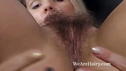 Russo Mulheres Com Cabelo Curto inserir um vibrador em seu cabelo vídeo de homem fazendo sexo oral em mulher