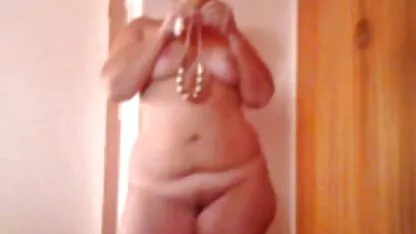 Jovem galo em meias video sexo oral no carro