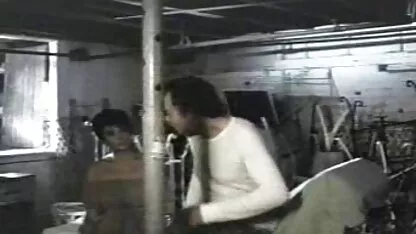 Parafuso com video de sexo oral homem fazendo em mulher o vendedor