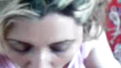 Alicia vídeo de pornô sexo oral Daniels