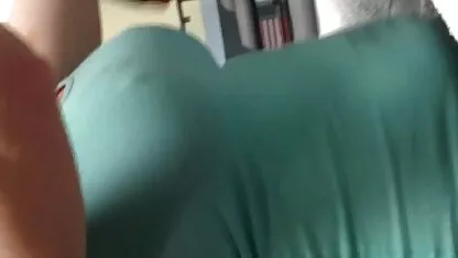 Sexo quente na video mulher fazendo boquete cama