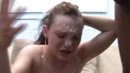 Cara escancarado em roupas cor-de-rosa no cu depois de video de sexo oral homem na mulher Boquete