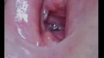 Mãe queima seu filho por video de sexo oral na mulher uma piada