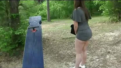 Esguichando na video de sexo oral com mulheres frente da webcam